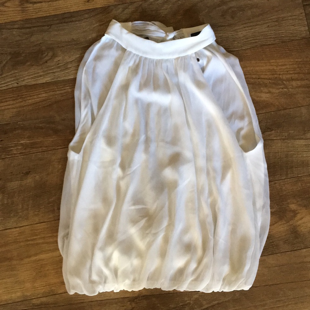 Alice + Olivia sleeveless blouse size M